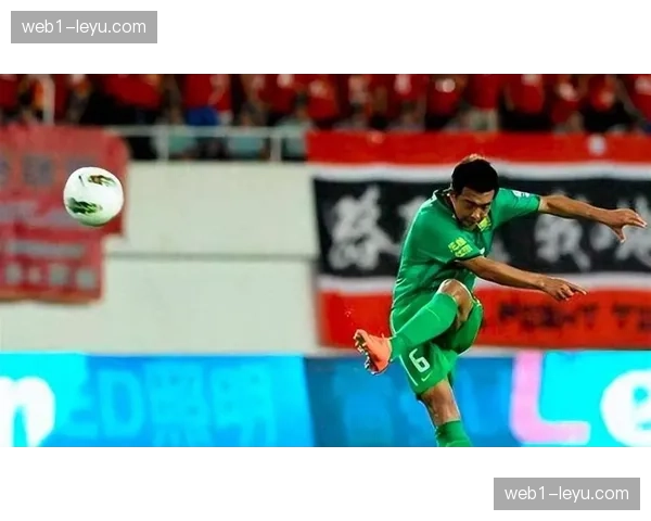 国安青训成果显现 18岁邓捷夫登顶跑动榜展现留洋价值